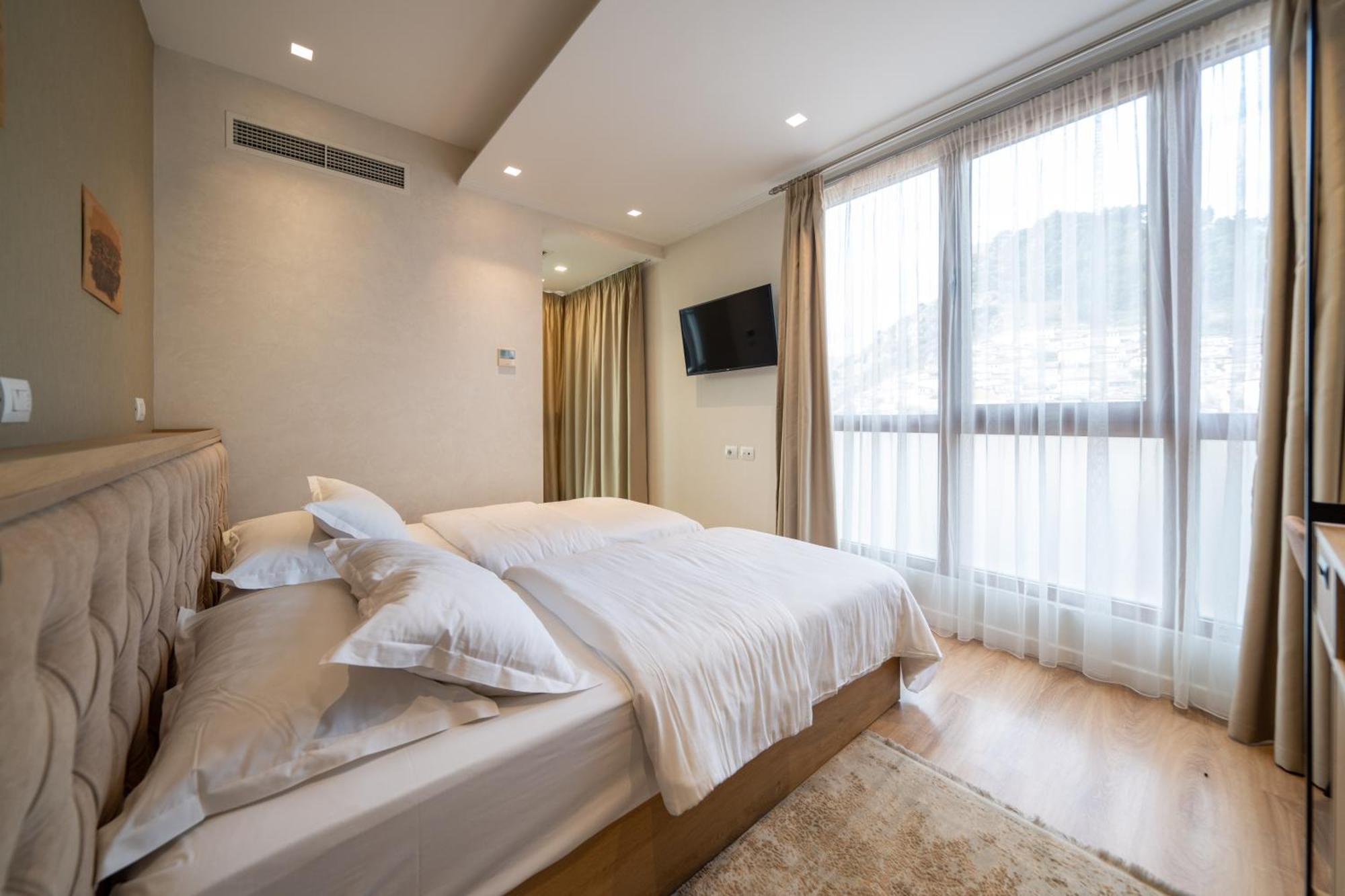 Merko Hotel Берат Екстериор снимка