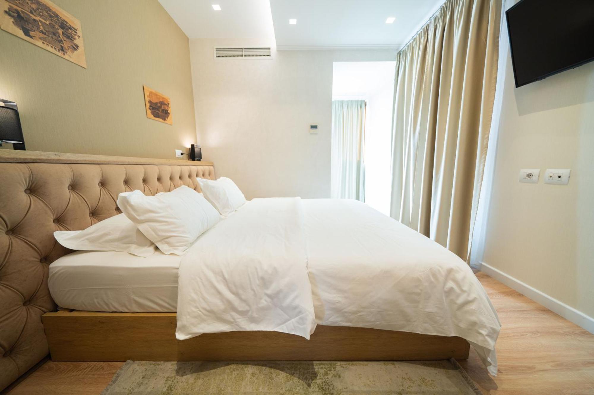 Merko Hotel Берат Екстериор снимка